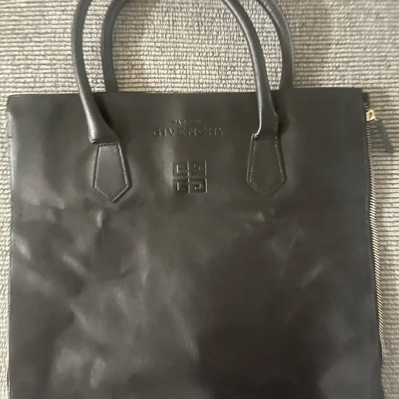 Parfums givenchy Elegant Black Tote Bag - Picture 2 of 7